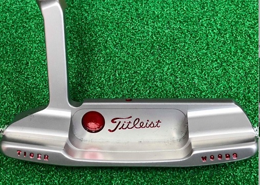 Il "backup" putter di Tiger Woods venduto all'asta