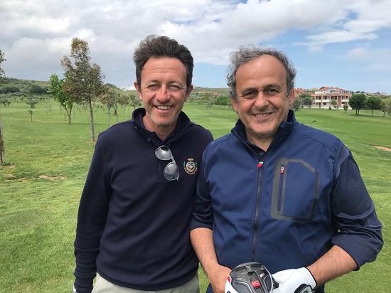 Il direttore del circolo Filippo Di Felice con Michele Platini.