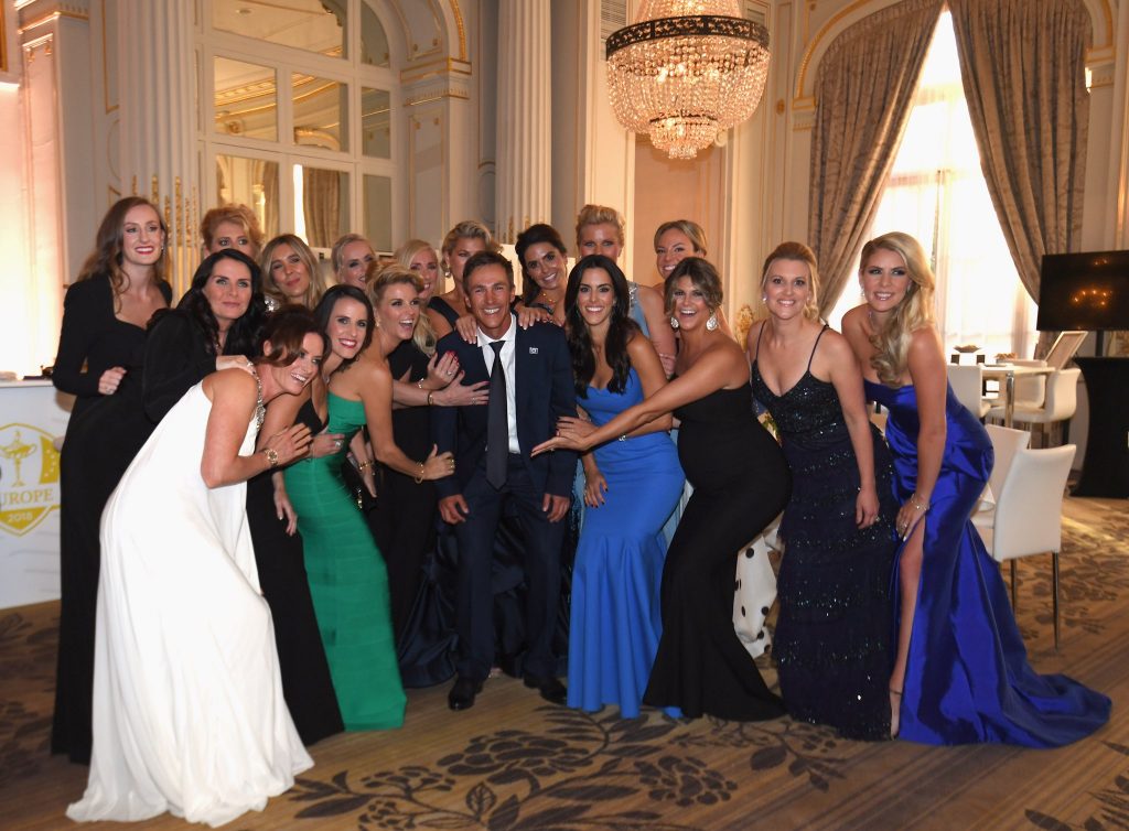 Moglie e compagni dei giocatori di Team Europe (foto @RydercupEurope) al gala della vigilia