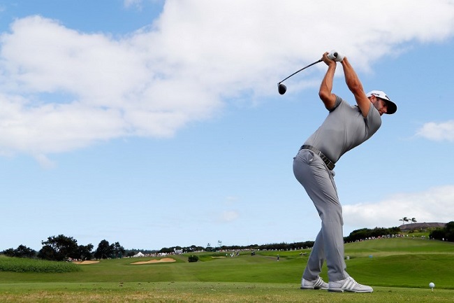 LAHAINA Dustin Johnson la tocca piano sul tee shot della 13 al 2019 Sentry Tournament of Champions golf del futuro