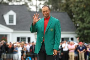 AUGUSTA Tiger Woods con la Green Jacket "2020" (foto di Andrew Redington/Getty Images/AFP)