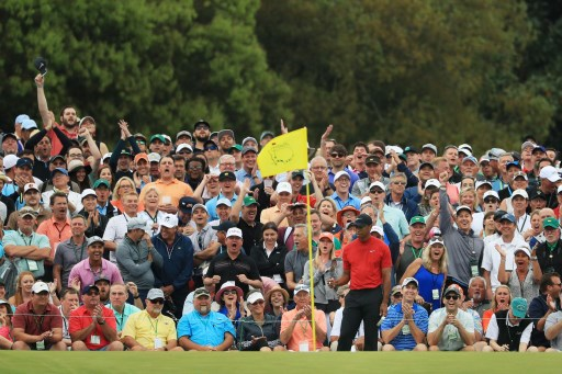 AUGUSTA La gente di Tiger Woods (foto Afp).