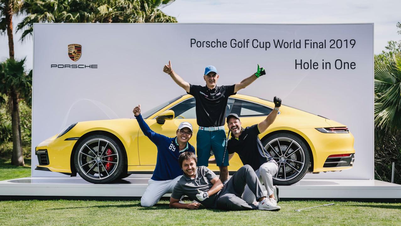 Hole-in-one, un ricordo è per sempre... (Foto Porsche).