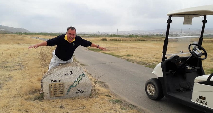 Ulaan Bataar, terra dei campi da golf più difficili.