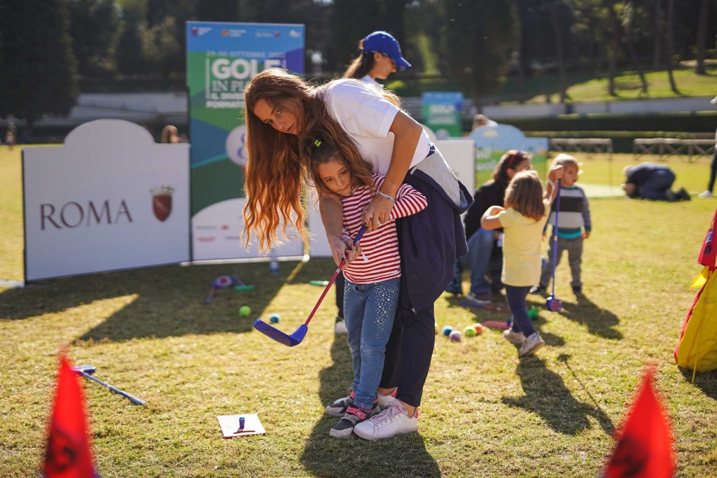 Golf in piazza a roma generica