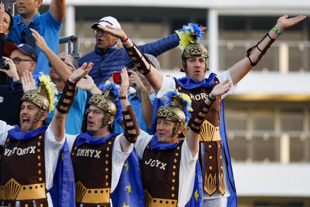 Gente da Ryder Cup (Foto Ansa)