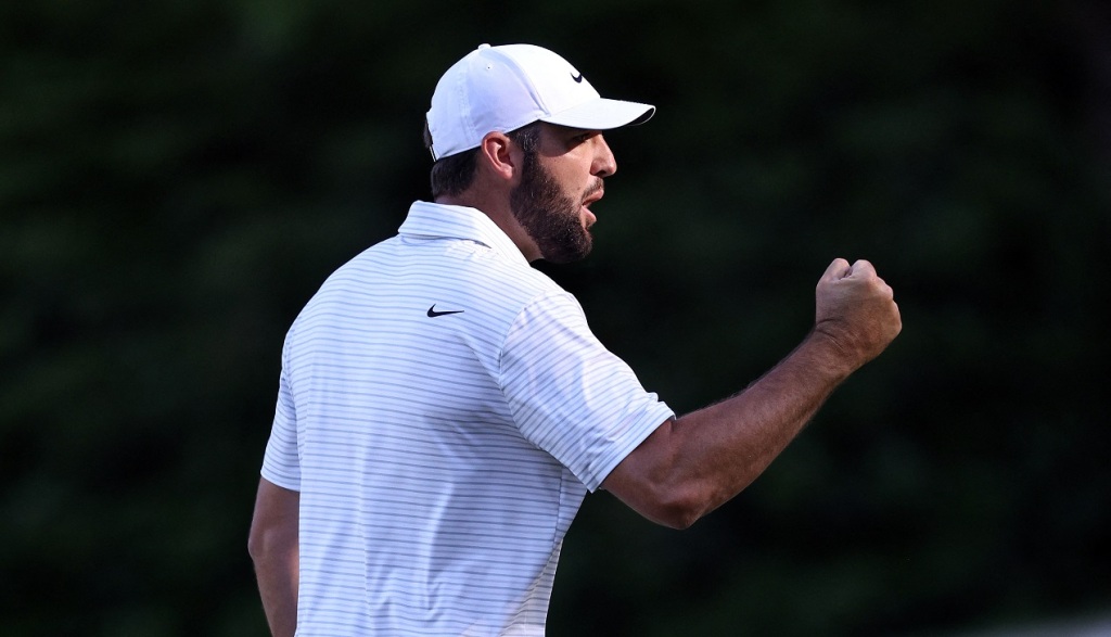 AUGUSTA - Scottie Scheffler dopo l'eagle sulla buca 13 nel moving day al  Masters Tournament 2024  (Foto di Warren Little / GETTY IMAGES NORTH AMERICA / Getty Images via AFP)