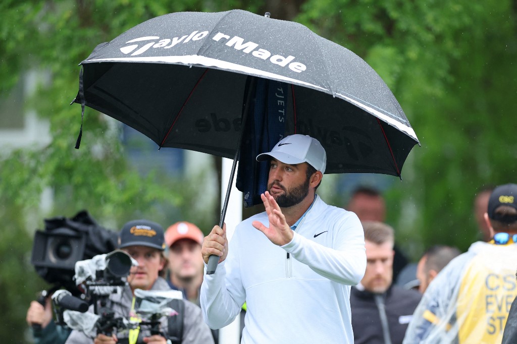 LOUISVILLE Scottie Scheffler qualche istante prima di tornare in campo per il secondo giro al PGA Championship 2024 (Foto di Michael Reaves / GETTY IMAGES NORTH AMERICA / Getty Images via AFP)