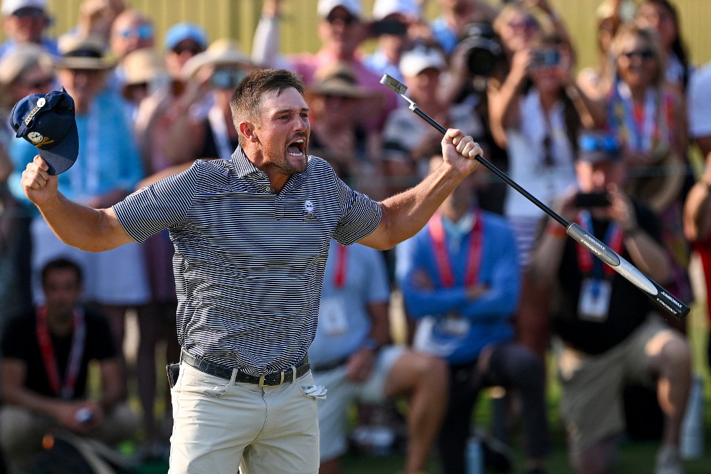 PINEHURST Bryson DeChambeau esulta dopo il putt finale alla buca 18 allo US Open 2024 a Pinehurst (Foto di ROSS KINNAIRD / GETTY IMAGES NORTH AMERICA / Getty Images via AFP)