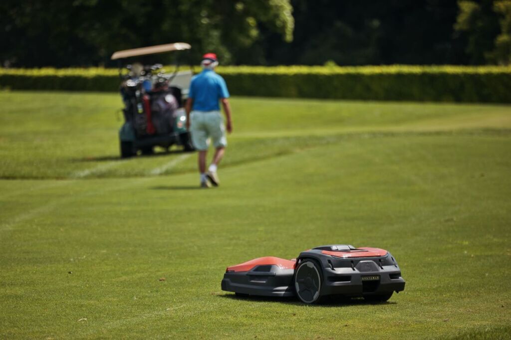 robot e golf, Husqvarna Group, il Golf della Montecchia (Padova), la Sezione Tappeti Erbosi