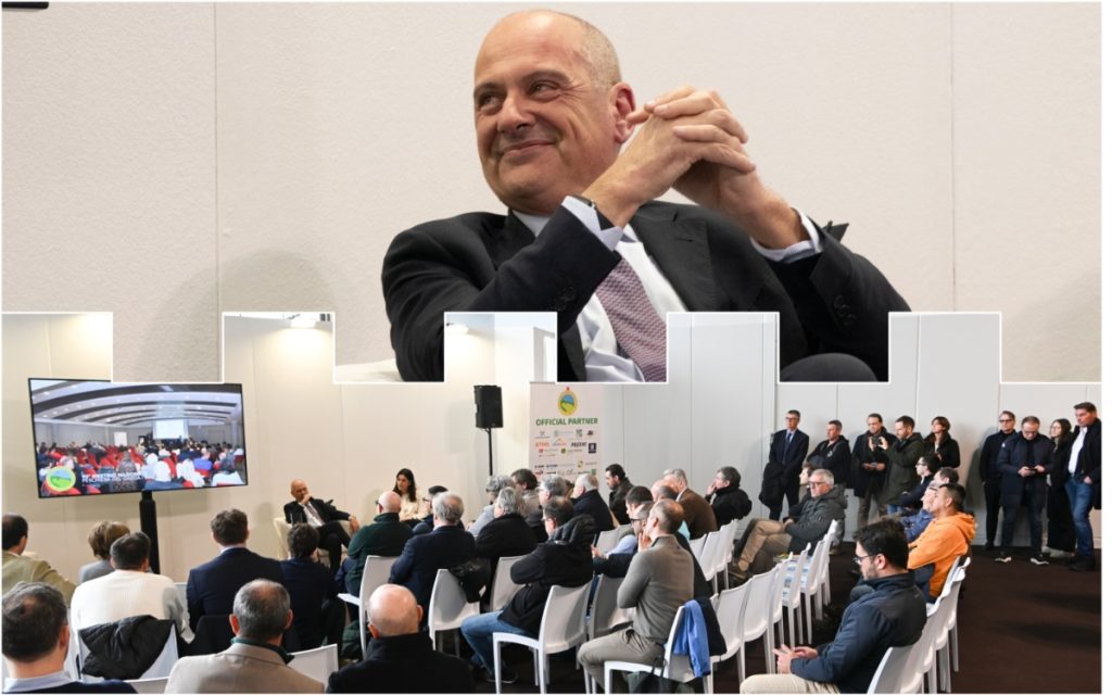 Un momento dell'incontro in fiera tra Cristiano Cerchiai e gli addetti ai lavori