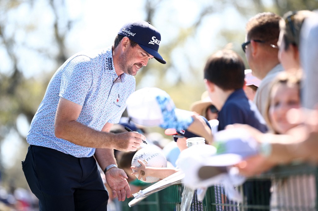 PONTE VEDRA BEACH Keegan Bradley firma autografi al THE PLAYERS Championship 2025 (Foto di Jared C. Tilton / GETTY IMAGES NORTH AMERICA / Getty Images via AFP)