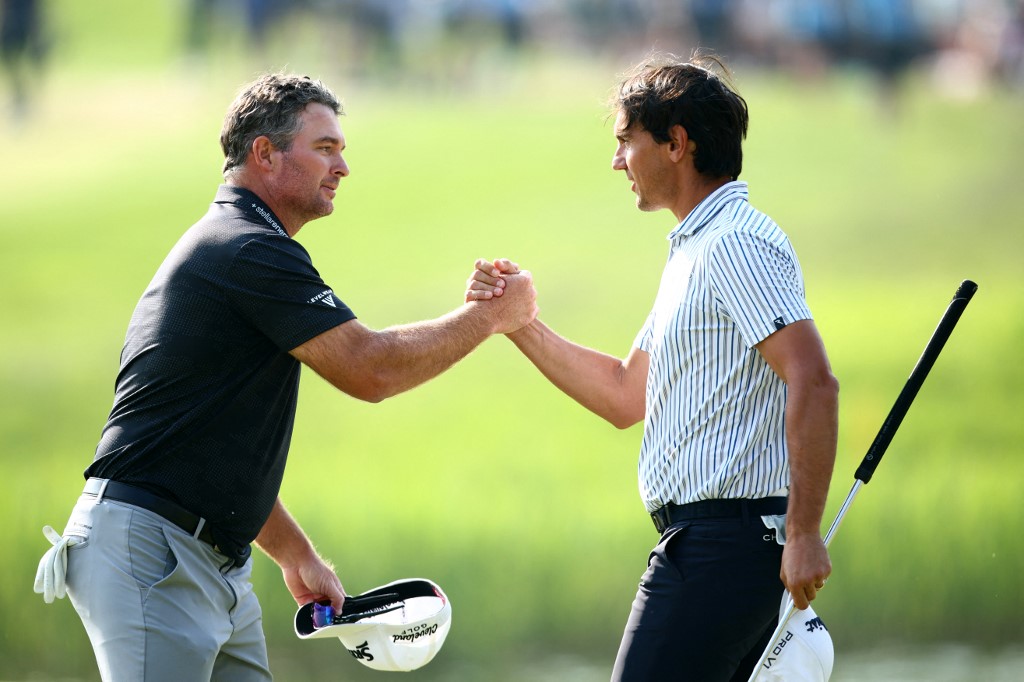 CALEDON, ONTARIO Ryan Fox e Matteo Manassero al termine delle 18 buche a Toronto (Foto di Vaughn Ridley / GETTY IMAGES NORTH AMERICA / Getty Images via AFP)
