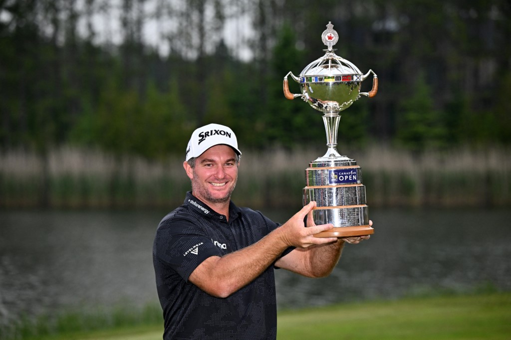 CALEDON, ONTARIO Ryan Fox dopo la vittoria al RBC Canadian Open 2025 (Foto di Minas Panagiotakis / GETTY IMAGES NORTH AMERICA / Getty Images via AFP)