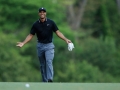 Tiger Woods sorridente e d'altri tempi